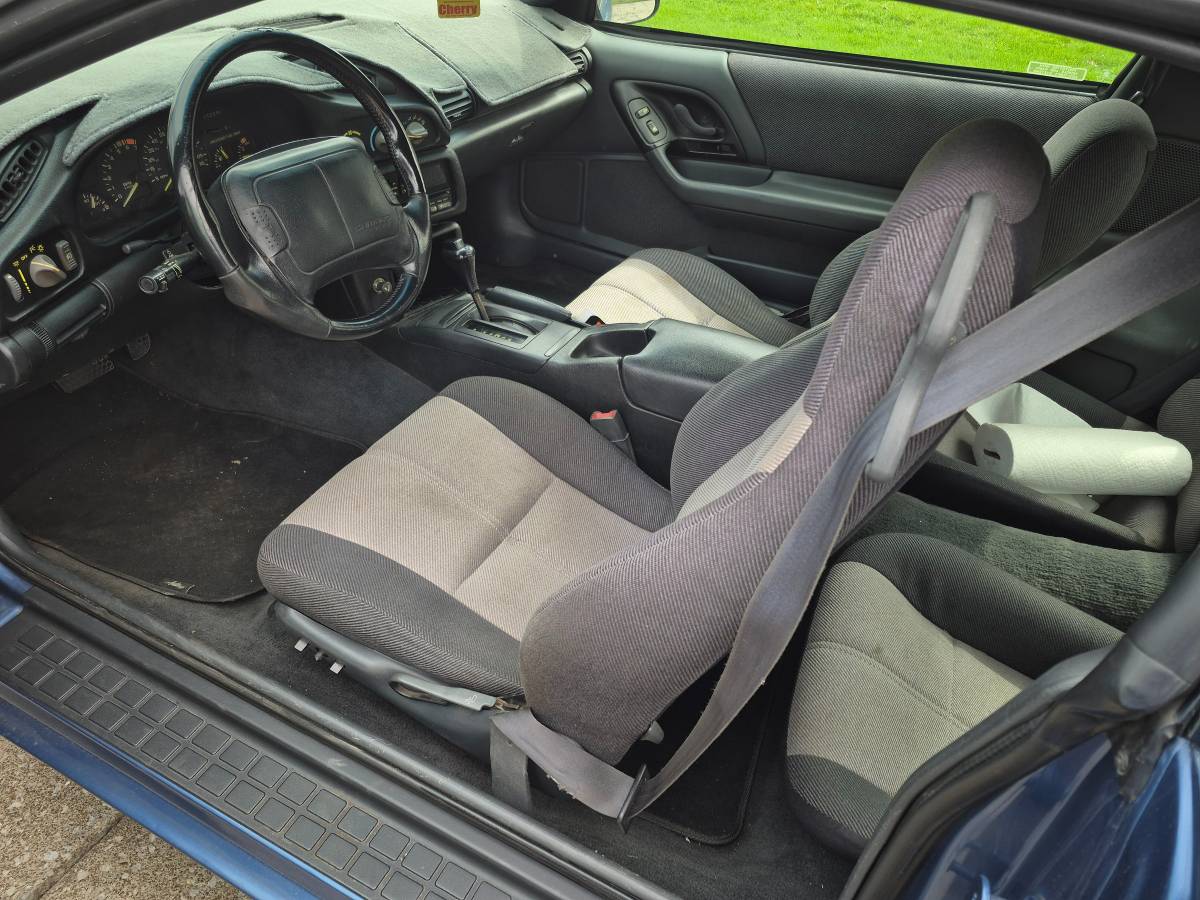 Chevrolet-camaro-z28-1993-blue-1