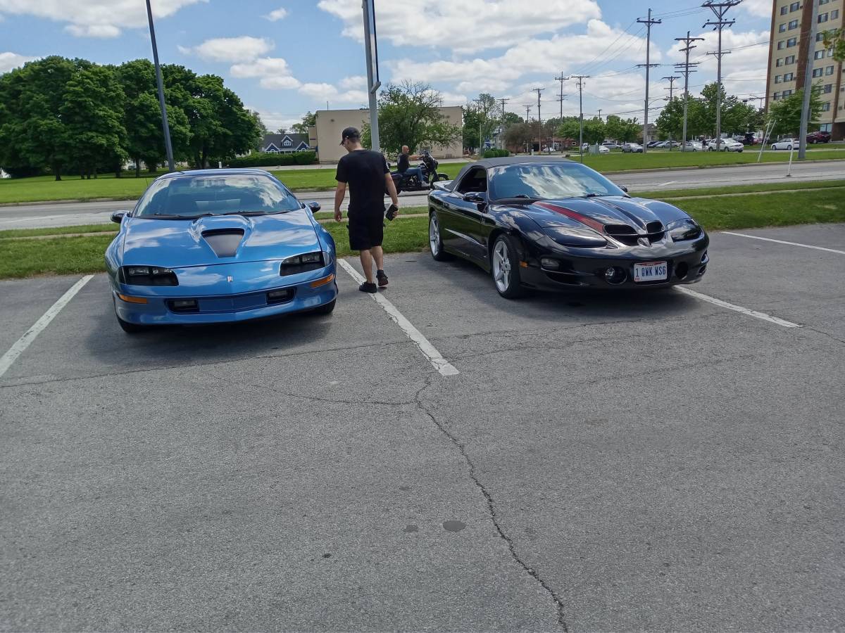 Chevrolet-camaro-z28-1993-blue-10