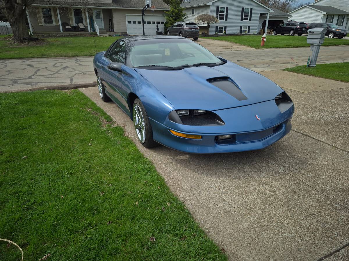 Chevrolet-camaro-z28-1993-blue-2