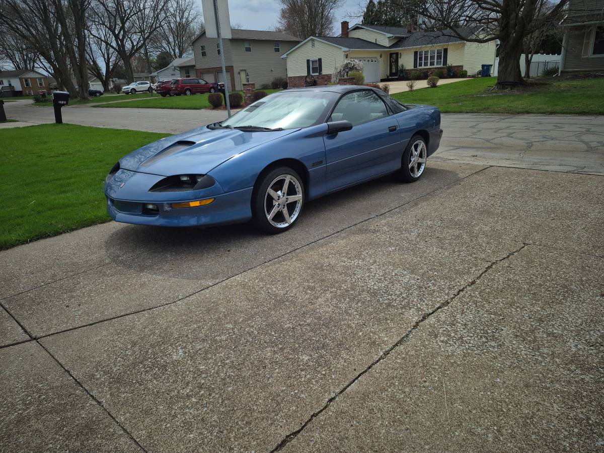Chevrolet-camaro-z28-1993-blue