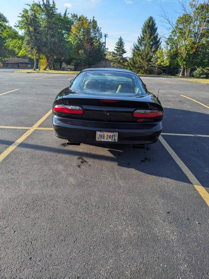Chevrolet-camaro-z28-1994-black-7