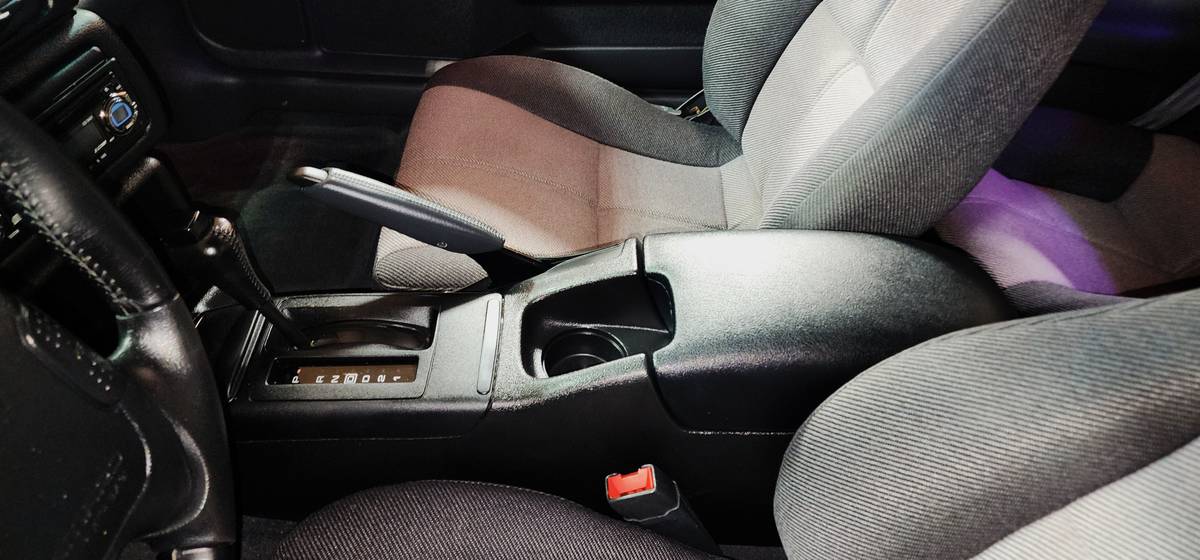 Chevrolet-camaro-z28-1994-white-12