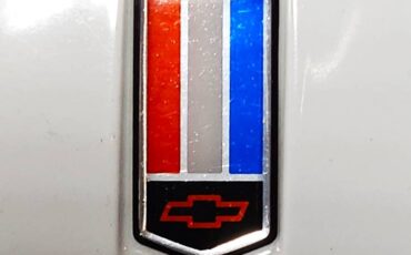 Chevrolet-camaro-z28-1994-white-23