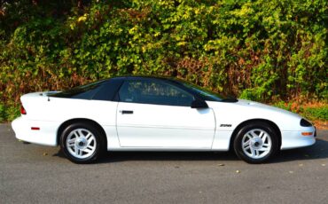 Chevrolet-camaro-z28-1994-white-3