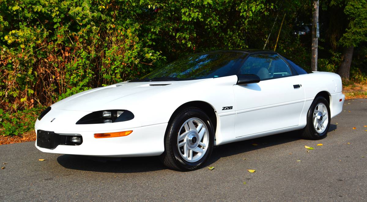 Chevrolet-camaro-z28-1994-white
