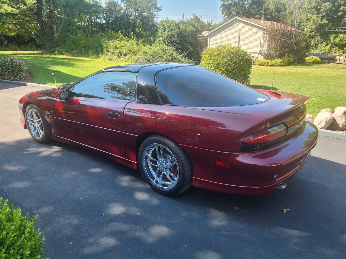Chevrolet-camaro-z28-1995-red-7