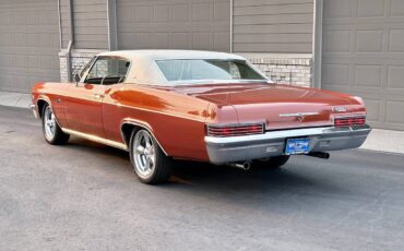 Chevrolet-caprice-1966-custom-3