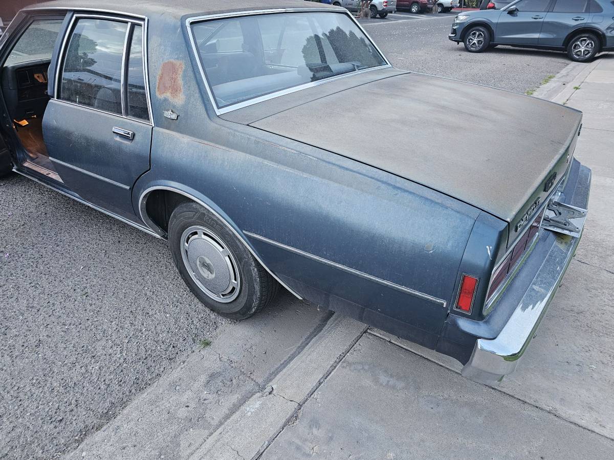 Chevrolet-caprice-1989-blue-10