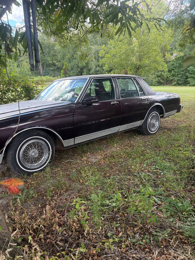 Chevrolet-caprice-classic-1987-red-1