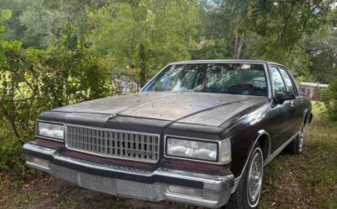 Chevrolet-caprice-classic-1987-red