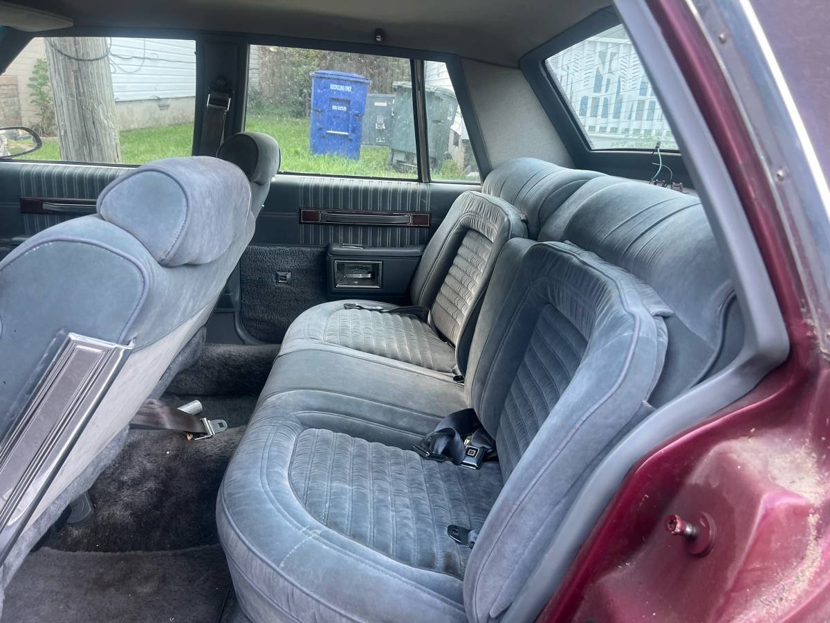 Chevrolet-caprice-classic-1988-10