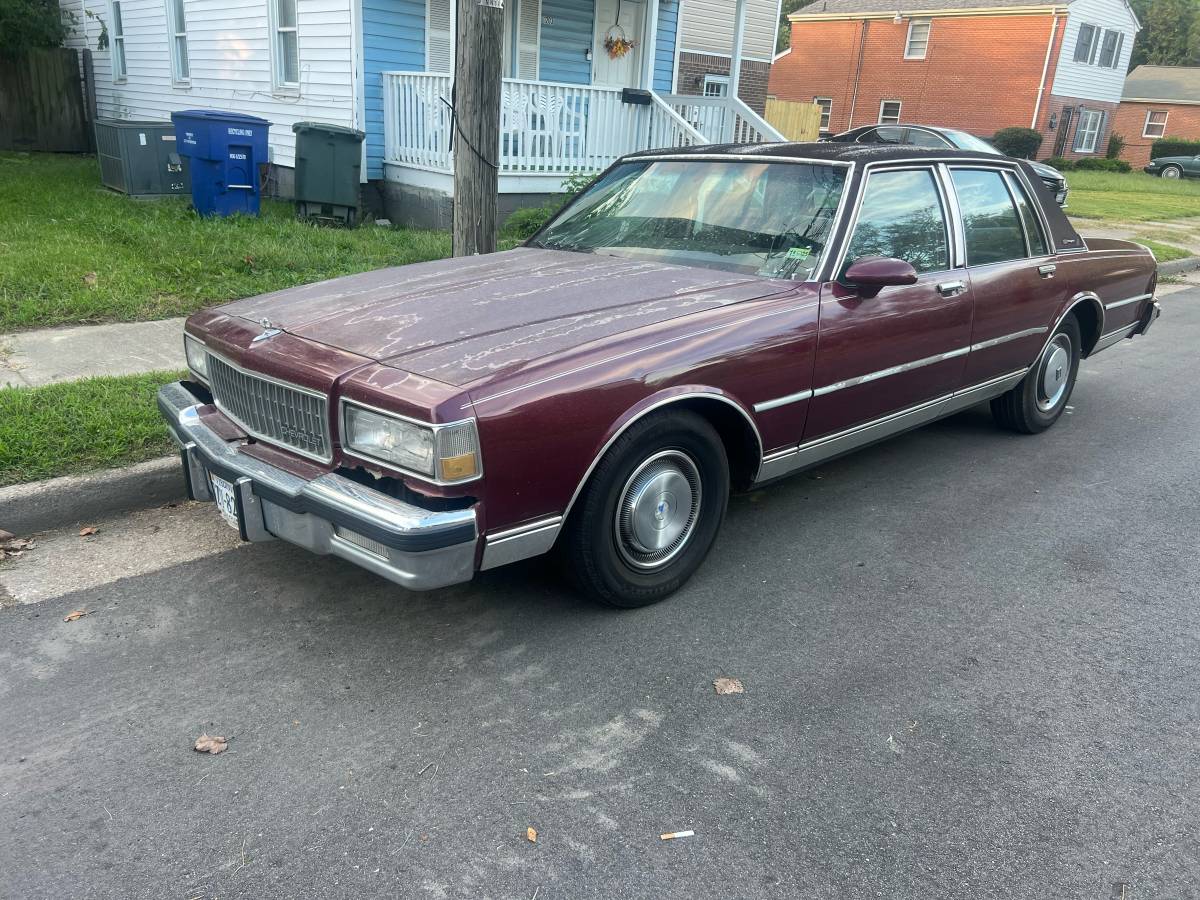 Chevrolet-caprice-classic-1988-7