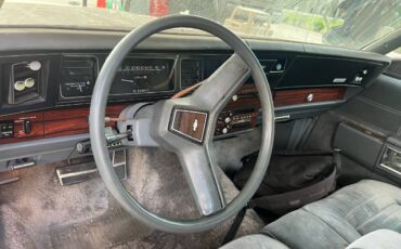 Chevrolet-caprice-classic-1988-8