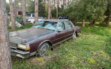 Chevrolet-caprice-classic-1990-red-1