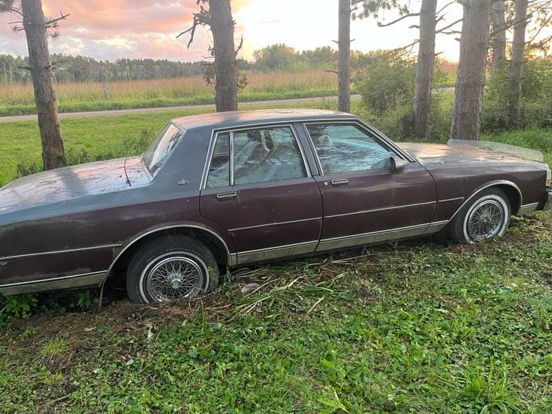 Chevrolet-caprice-classic-1990-red