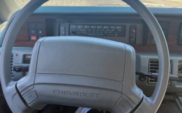 Chevrolet-caprice-classic-1992-silver-7