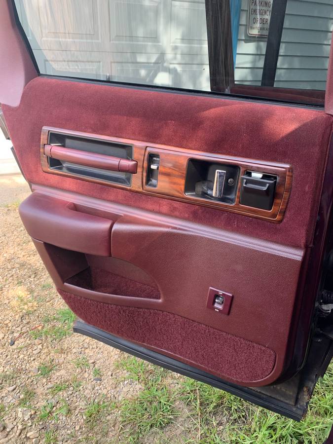 Chevrolet-caprice-classic-1994-red-14