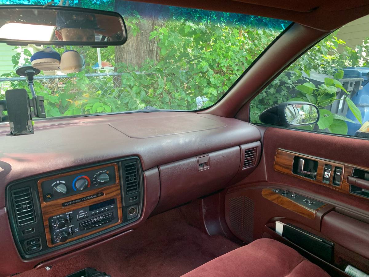 Chevrolet-caprice-classic-1994-red-21