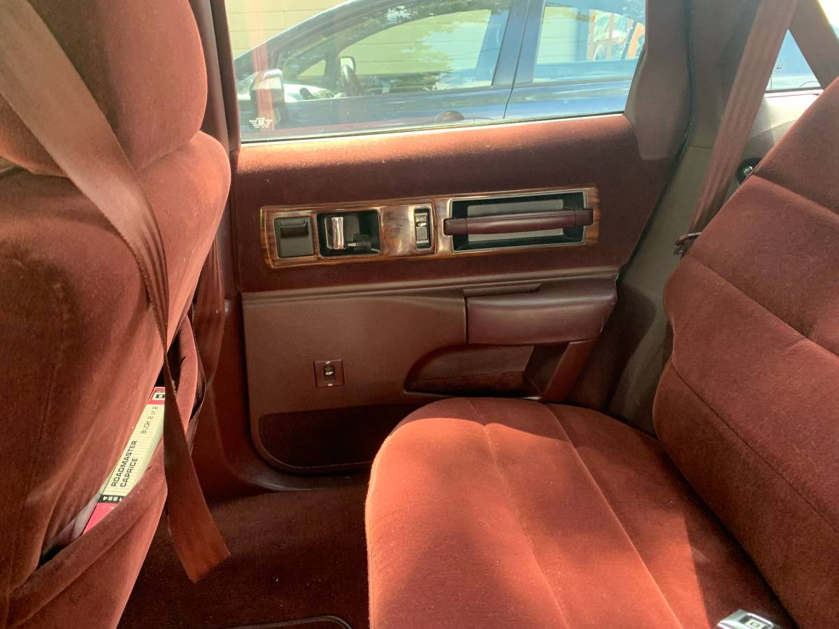Chevrolet-caprice-classic-1994-red-22
