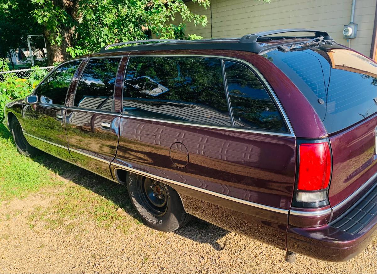 Chevrolet-caprice-classic-1994-red-7