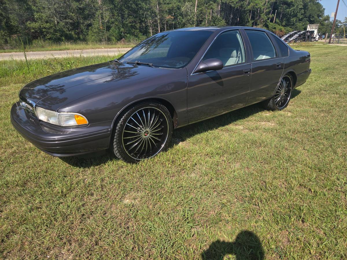 Chevrolet-caprice-classic-1995