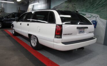 Chevrolet-caprice-classic-wagon-1993-white-14