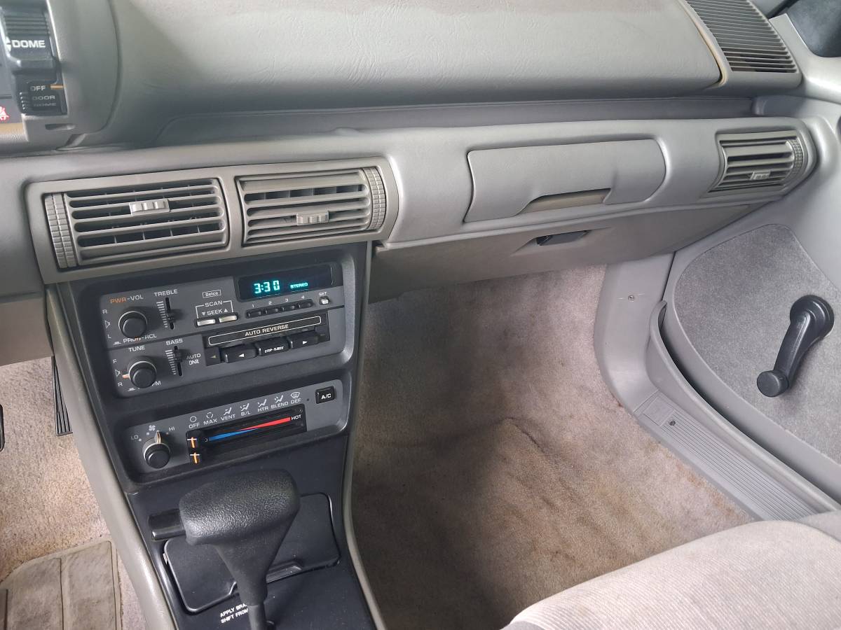Chevrolet-cavalier-base-1994-red-1