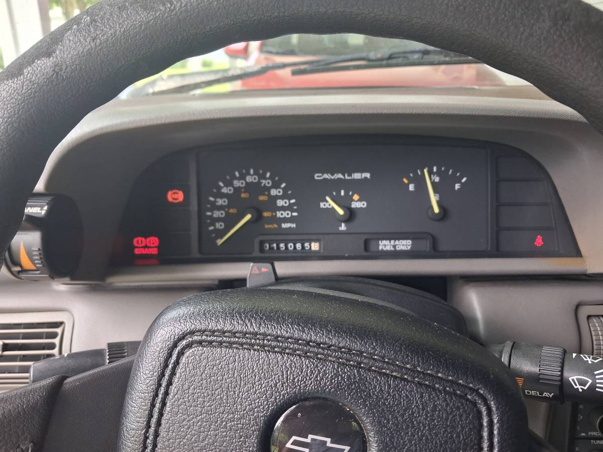 Chevrolet-cavalier-base-1994-red-2