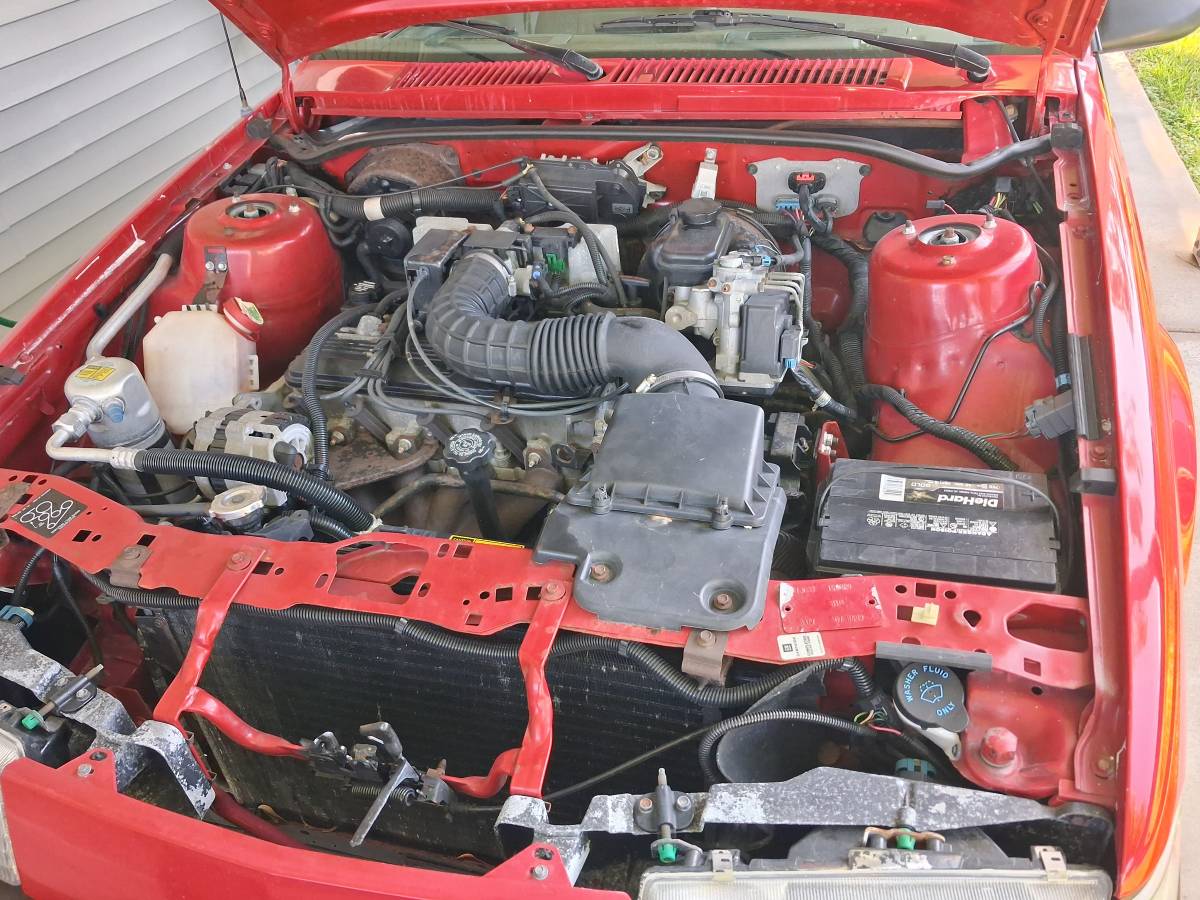 Chevrolet-cavalier-base-1994-red-5