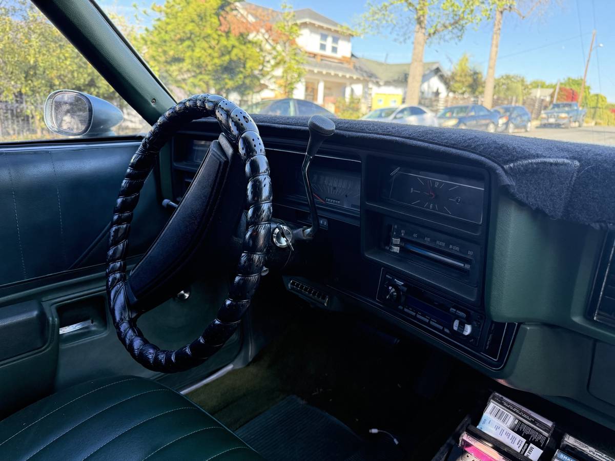 Chevrolet-chavelle-malibu-6-s3-5.7l-8cyl-gas-1973-4