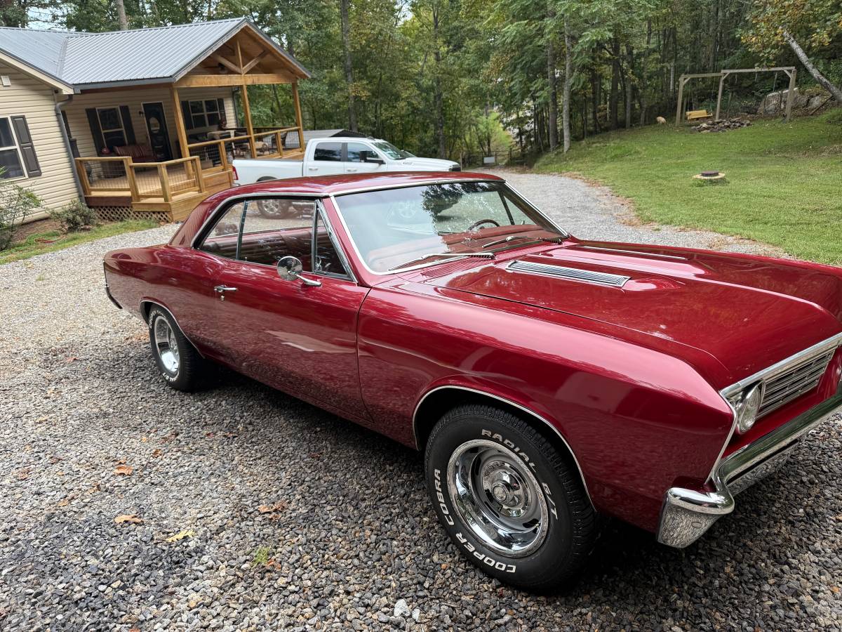 Chevrolet-chevelle-1967-red