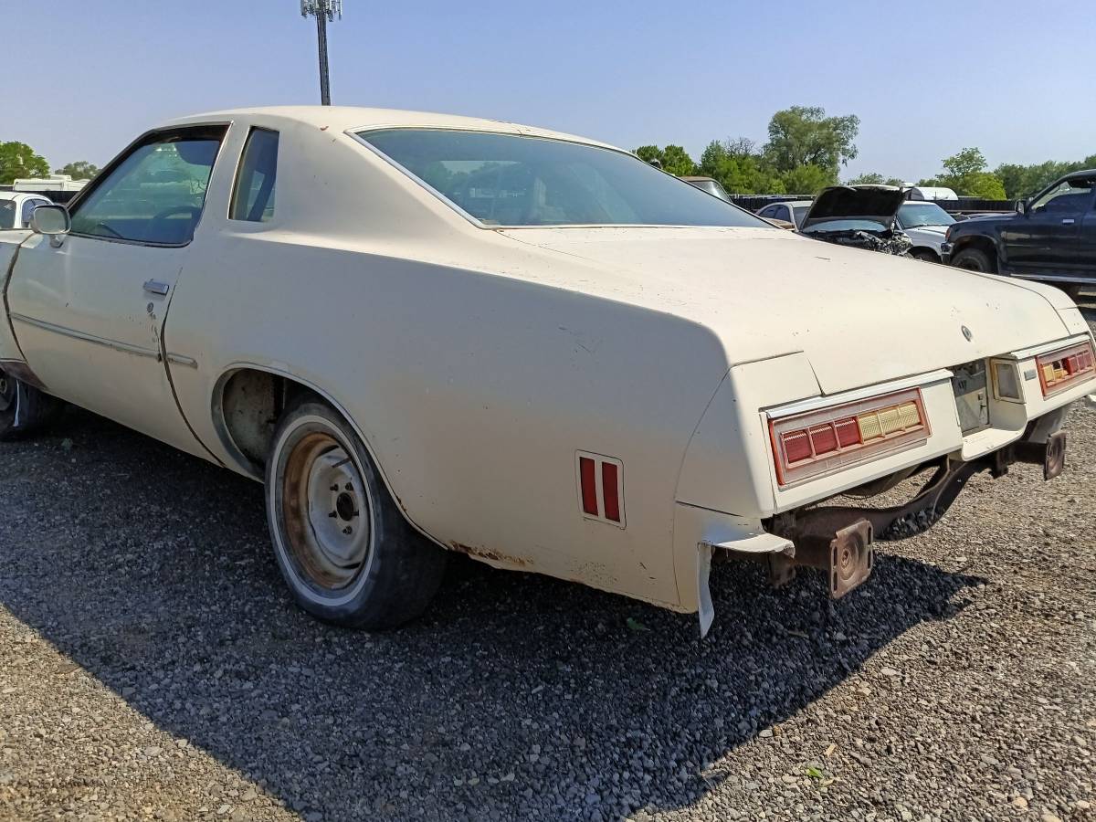 Chevrolet-chevelle-1974-5
