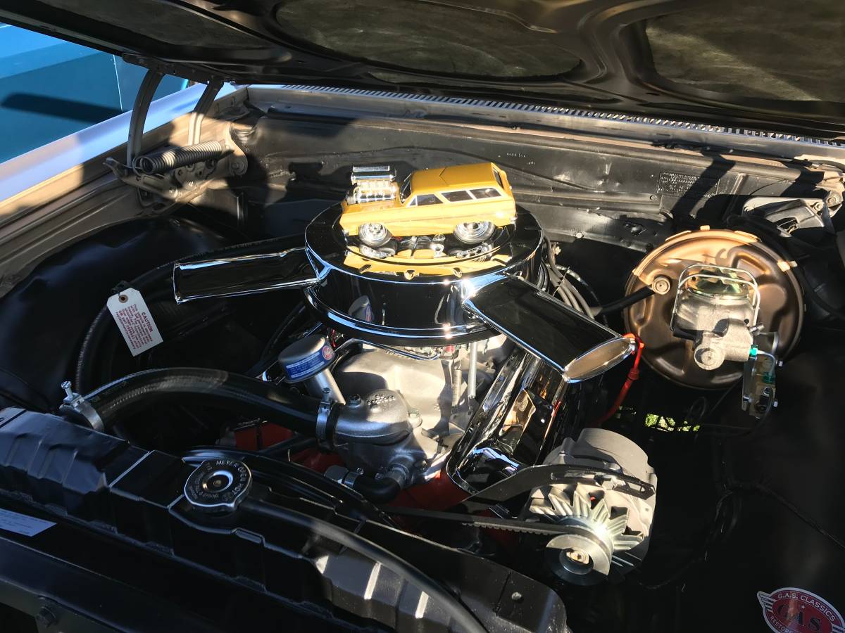 Chevrolet-chevelle-malibu-1965-custom-21