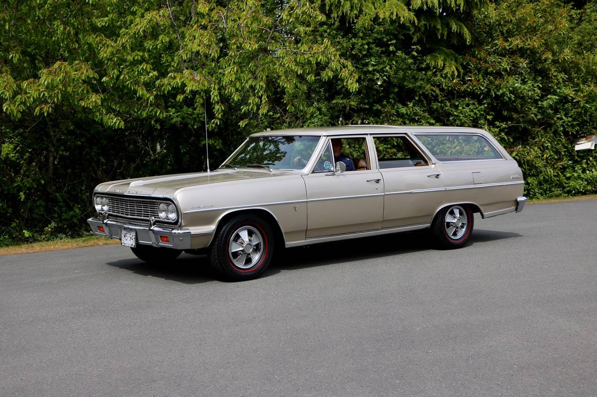 Chevrolet-chevelle-malibu-1965-custom-9