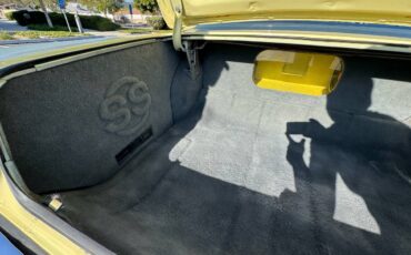Chevrolet-chevelle-malibu-1965-yellow-21