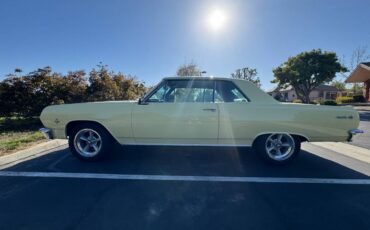 Chevrolet-chevelle-malibu-1965-yellow-3