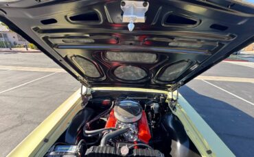 Chevrolet-chevelle-malibu-1965-yellow-4