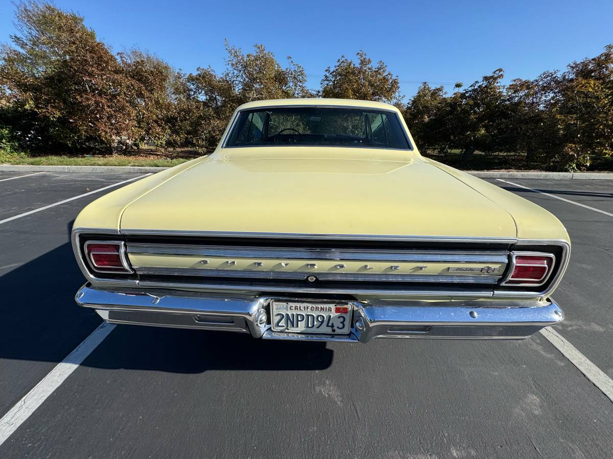 Chevrolet-chevelle-malibu-1965-yellow-6