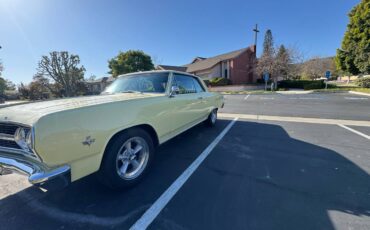 Chevrolet-chevelle-malibu-1965-yellow-7