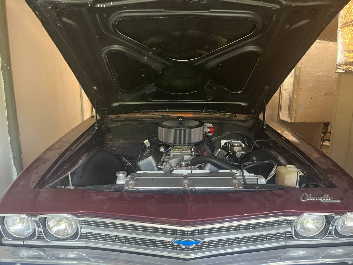 Chevrolet-chevelle-malibu-1969-custom-4