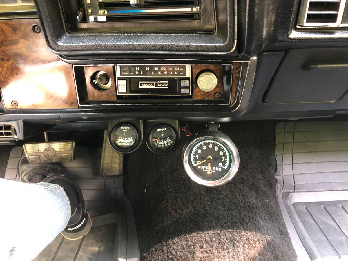 Chevrolet-chevelle-malibu-1974-black-9