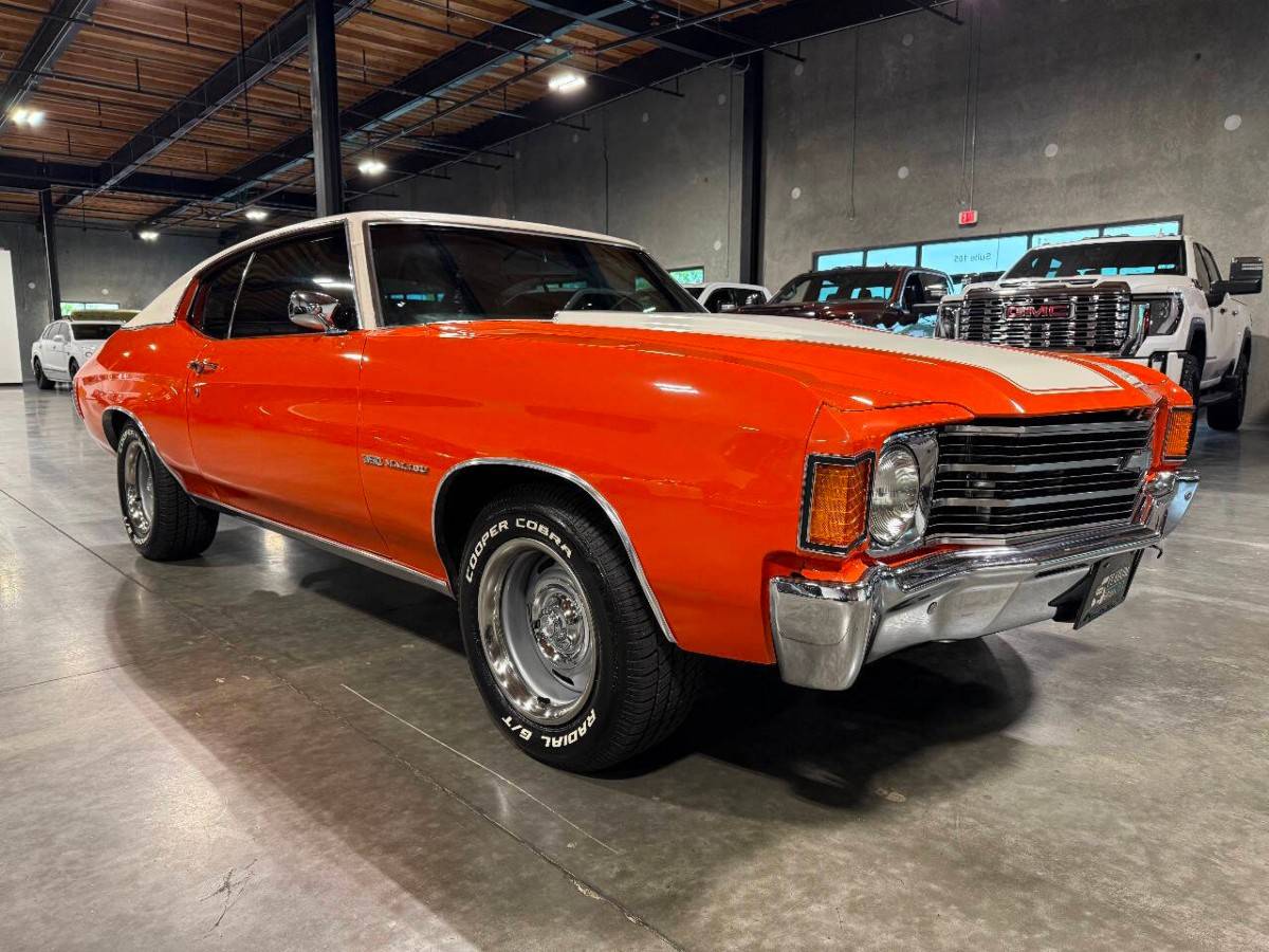 Chevrolet-chevelle-malibu-resto-1972-orange-14