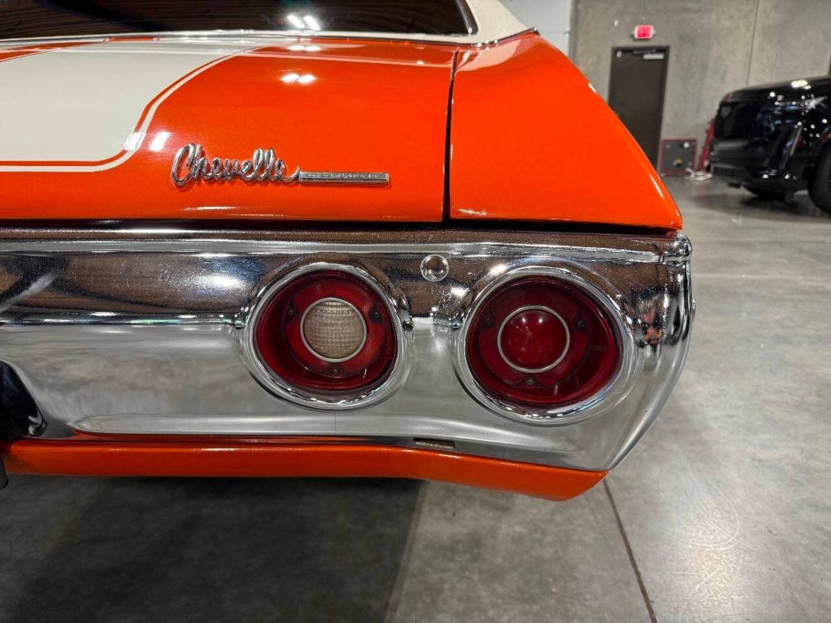 Chevrolet-chevelle-malibu-resto-1972-orange-7