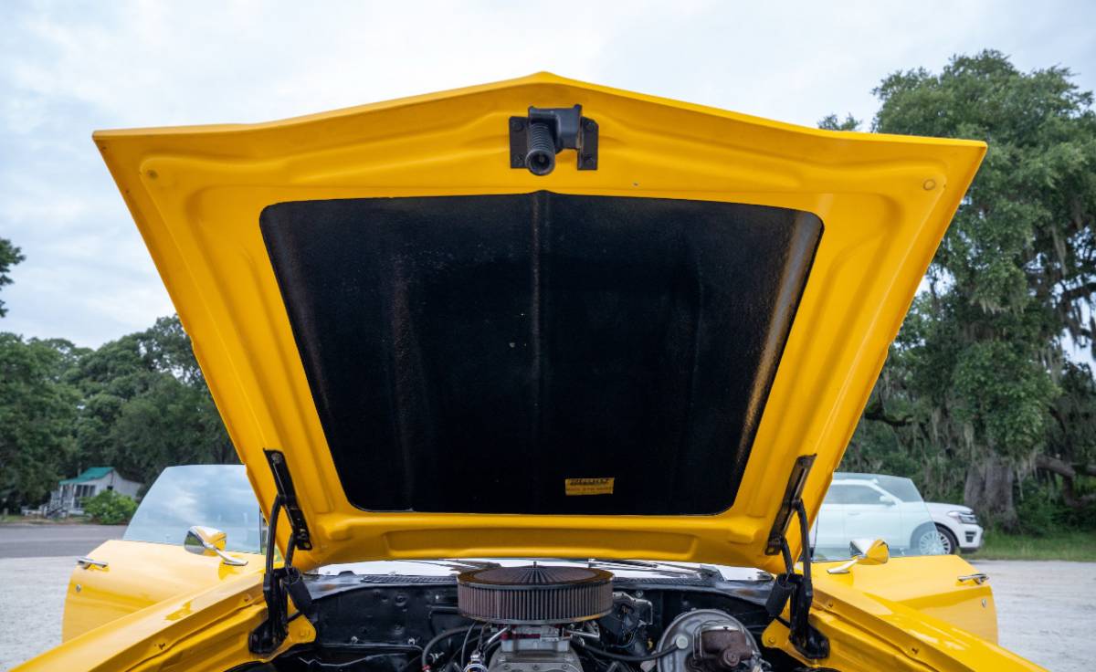 Chevrolet-chevelle-ss-1969-yellow-11