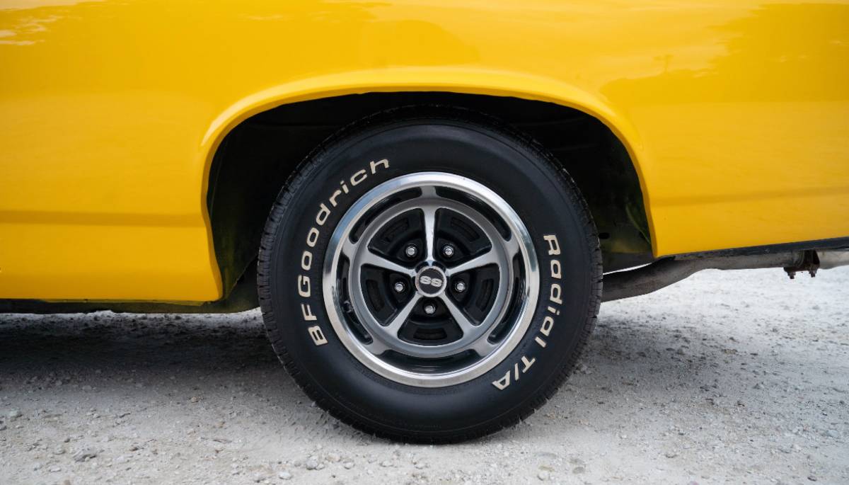 Chevrolet-chevelle-ss-1969-yellow-5