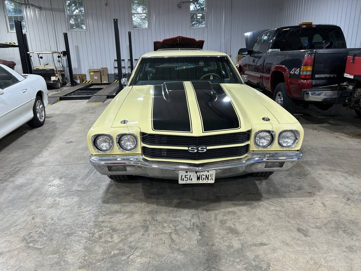 Chevrolet-chevelle-wagon-1972-1