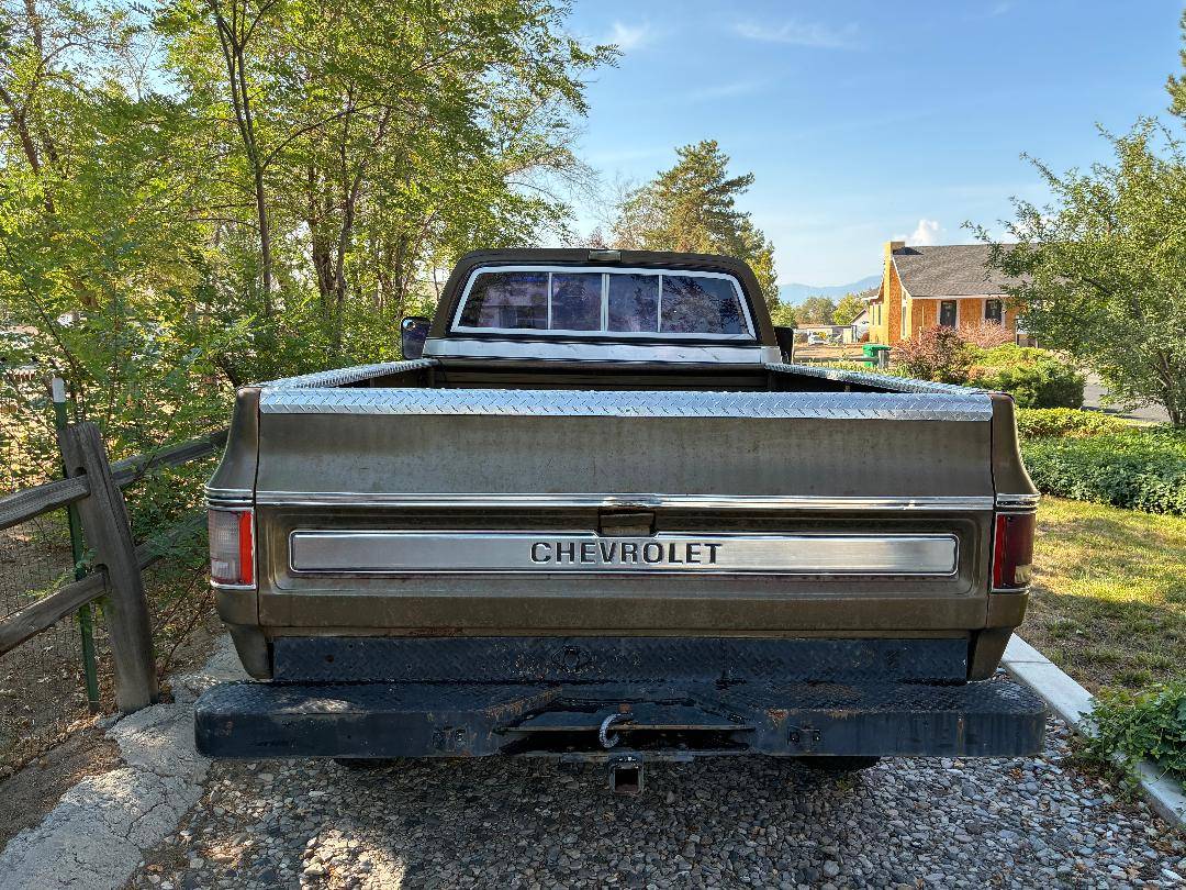 Chevrolet-cheyenne-1975-14