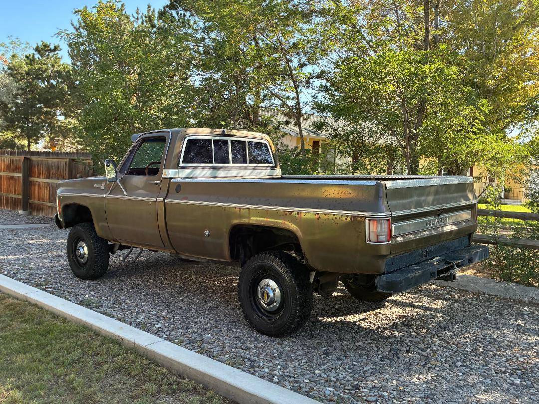 Chevrolet-cheyenne-1975-15