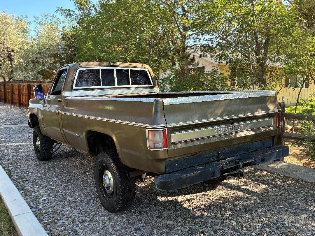 Chevrolet-cheyenne-1975-6