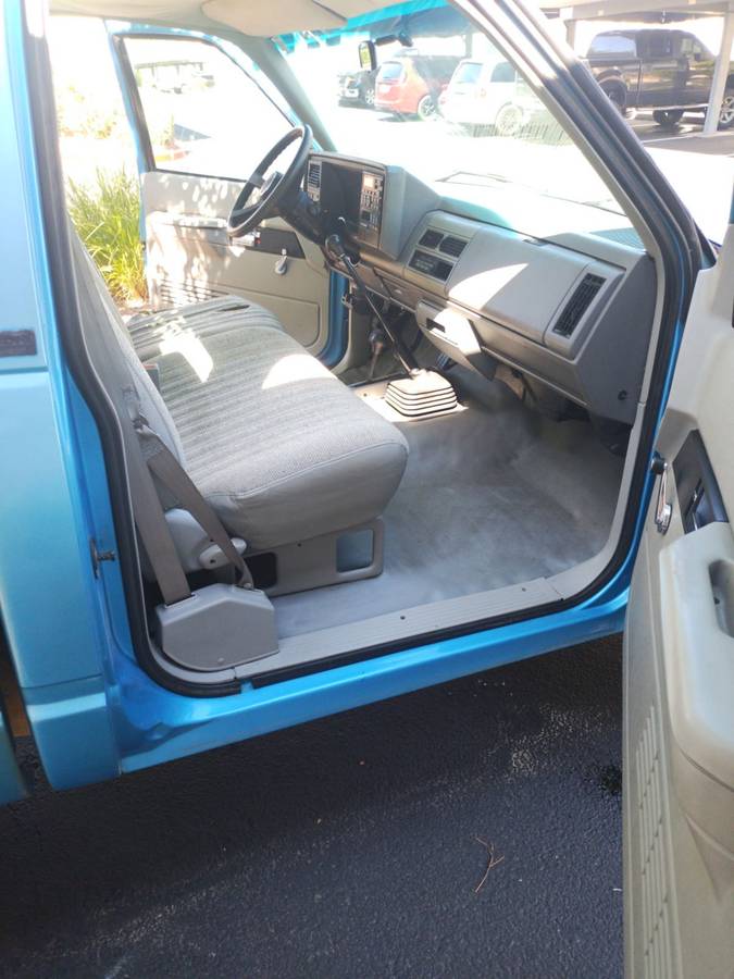 Chevrolet-cheyenne-1994-blue-11
